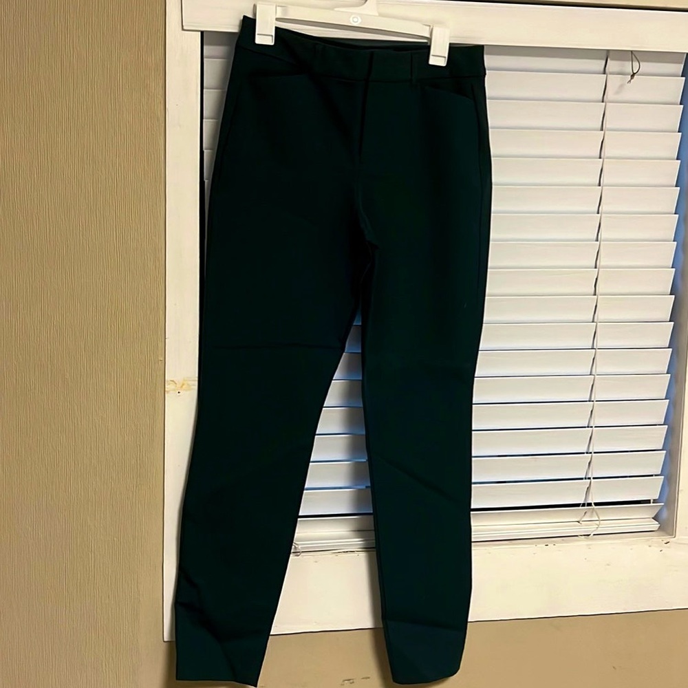Dark Green High Rise Pixie Pants from Old Navy Size 10